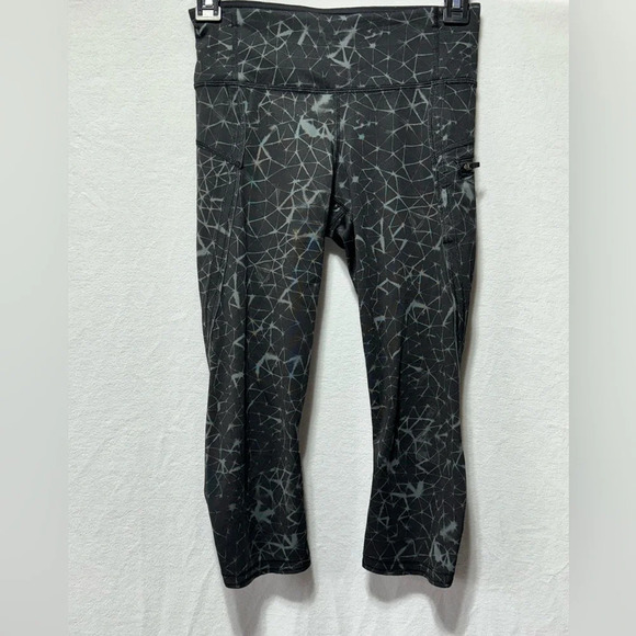Lululemon Women's 2 Luxtreme Running Leggings Pants Geometric Capri Zip Pocket - Picture 1 of 5